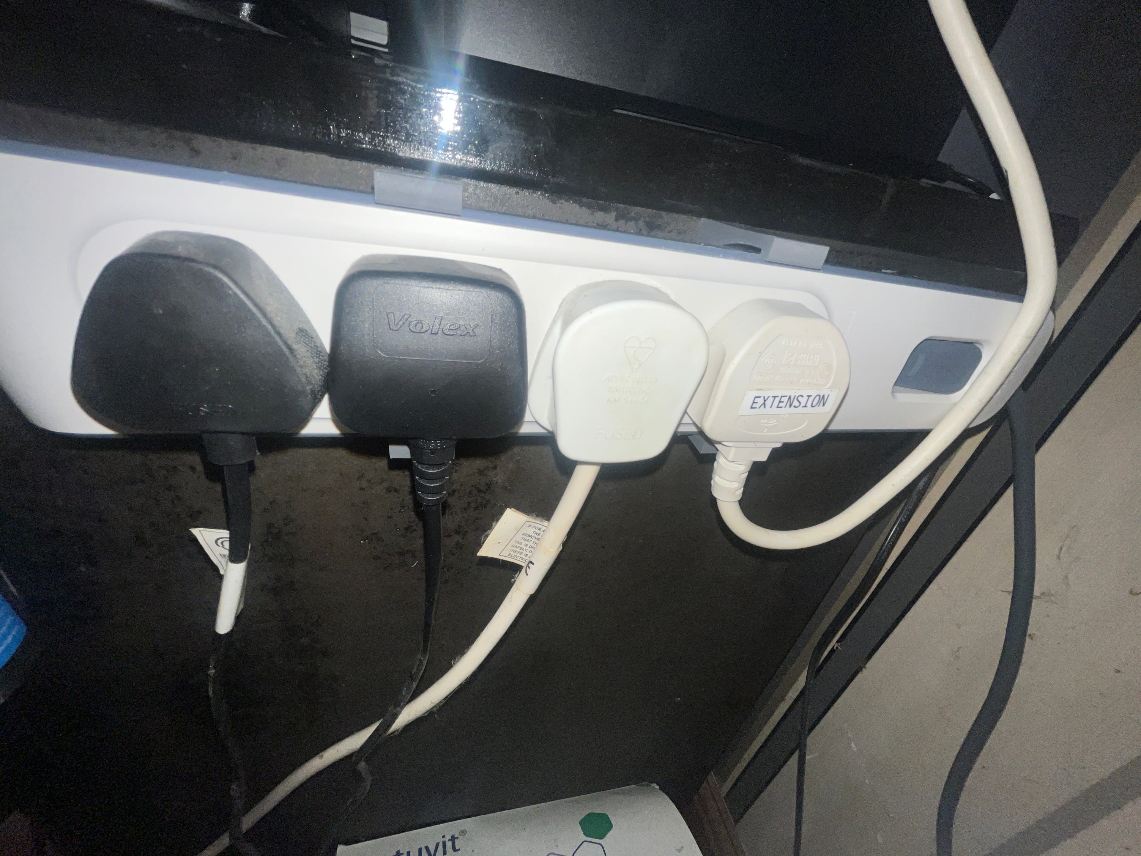 3D Printed Wall Mount For Belkin Extension Lead 4 Way
