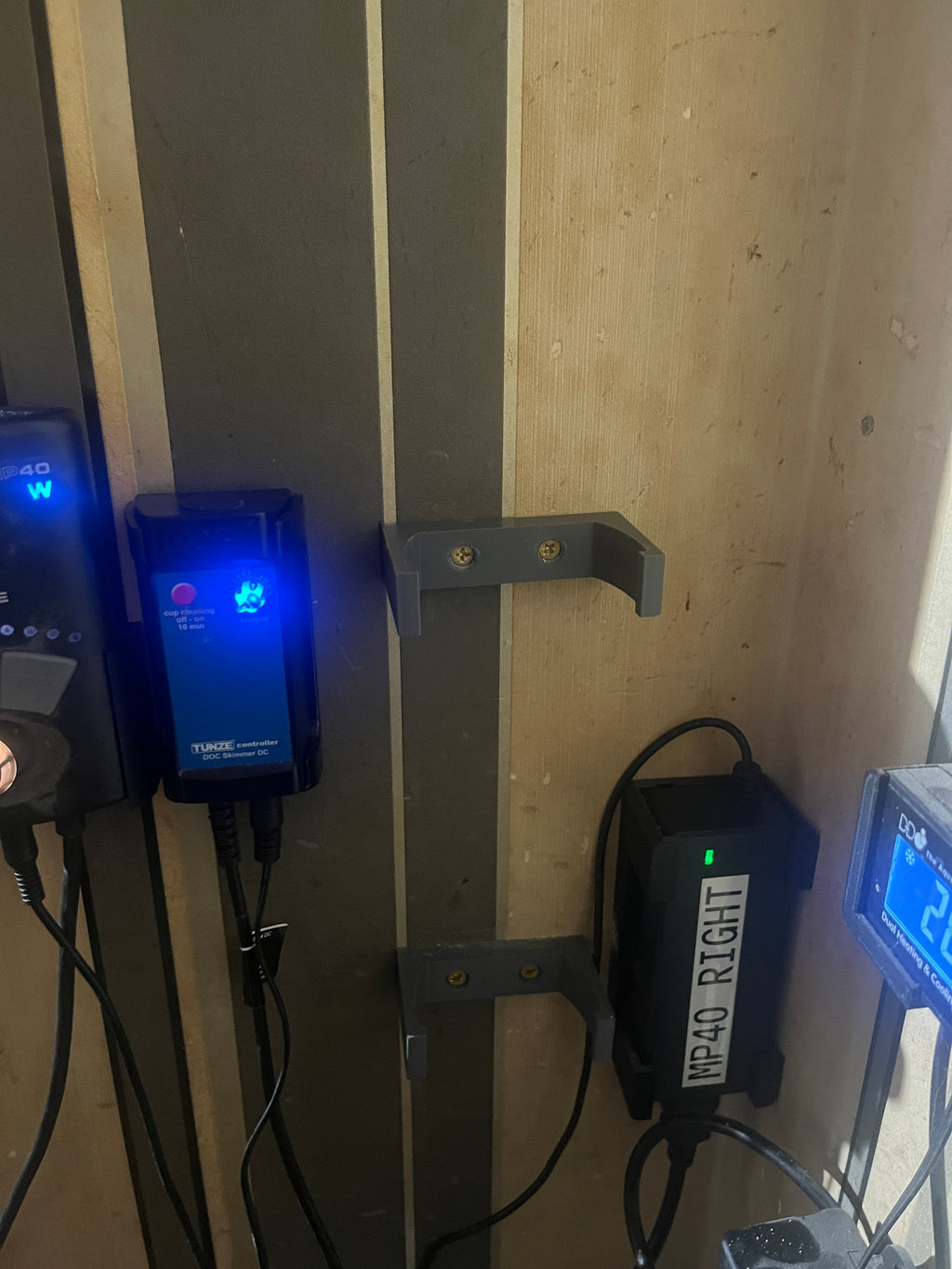 3D Printed Wall Mount For Belkin Extension Lead 6 Way