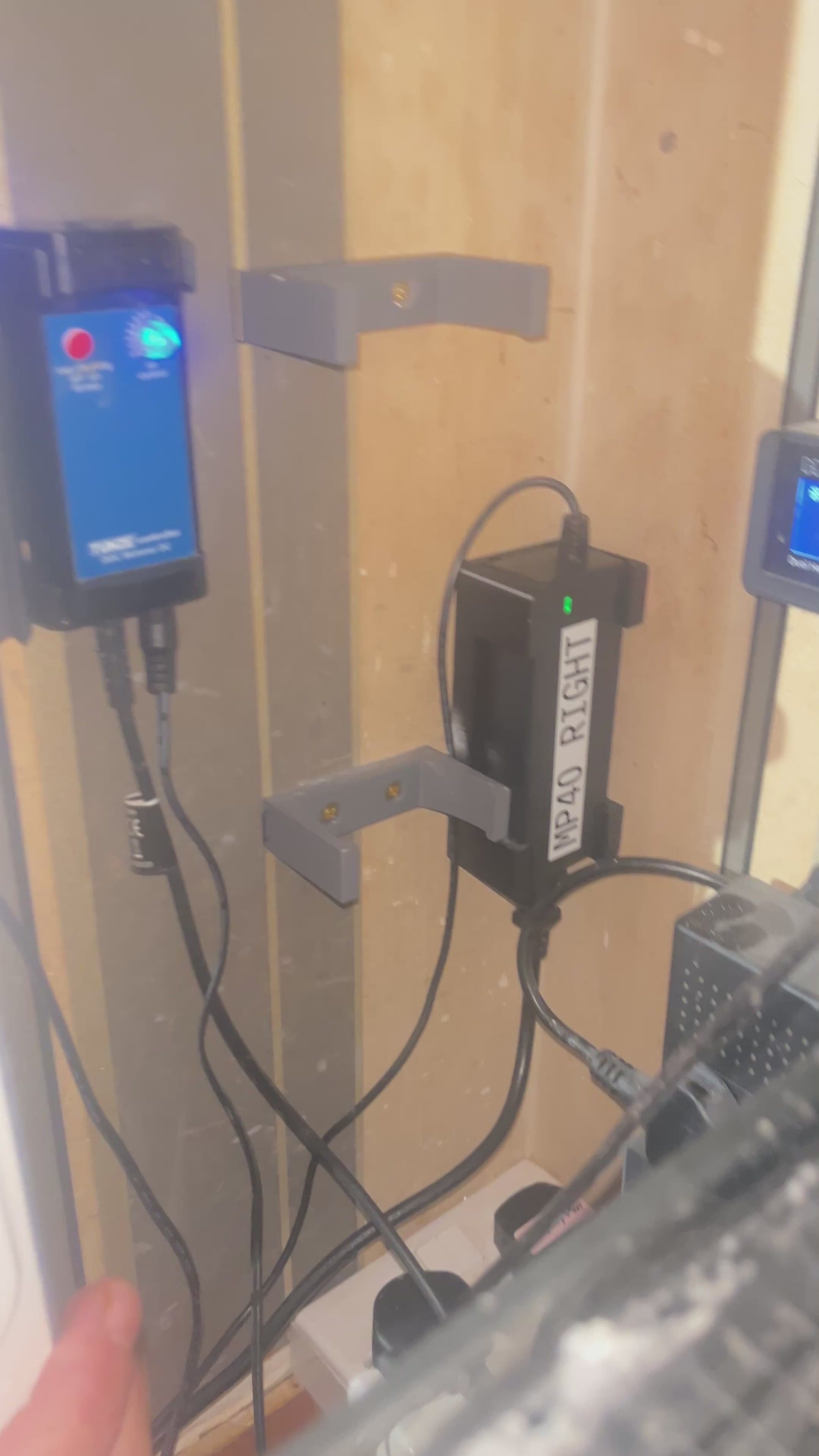 3D Printed Wall Mount For Belkin Extension Lead 6 Way