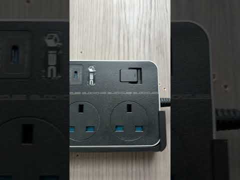 iBlockCube T09 3 Way Extension Lead Wall Mount